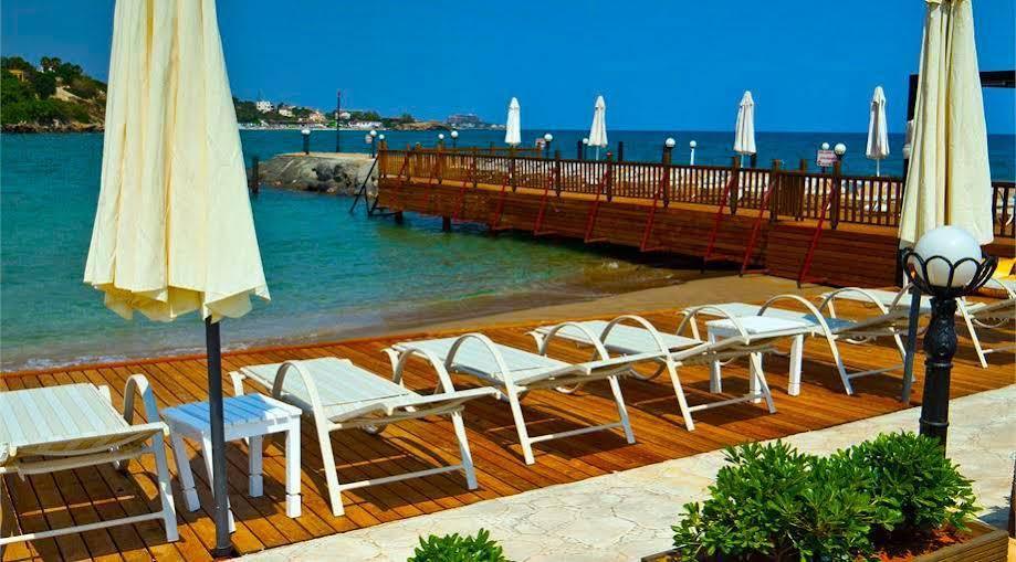 Ada Beach Hotel Karavas  Exteriér fotografie