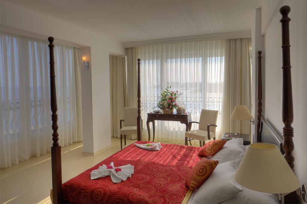 Ada Beach Hotel Karavas  Exteriér fotografie